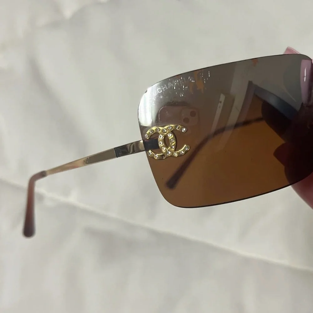 CHANEL Brown Gradient Rimless 4017 Sunglasses with Gold Accents